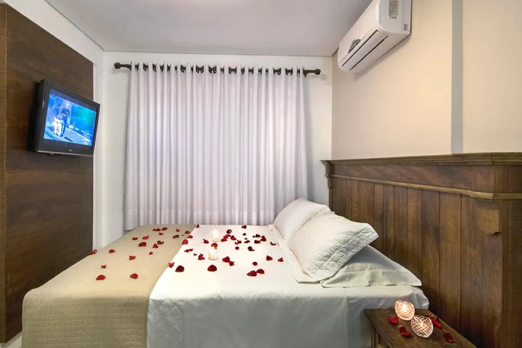 Pousada Bora Bora - Quarto Deluxe com Banheira